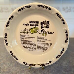 80's Watkins German Apple Kuchen Pie Plate - Watkins Ceramic Bakeware - Baking